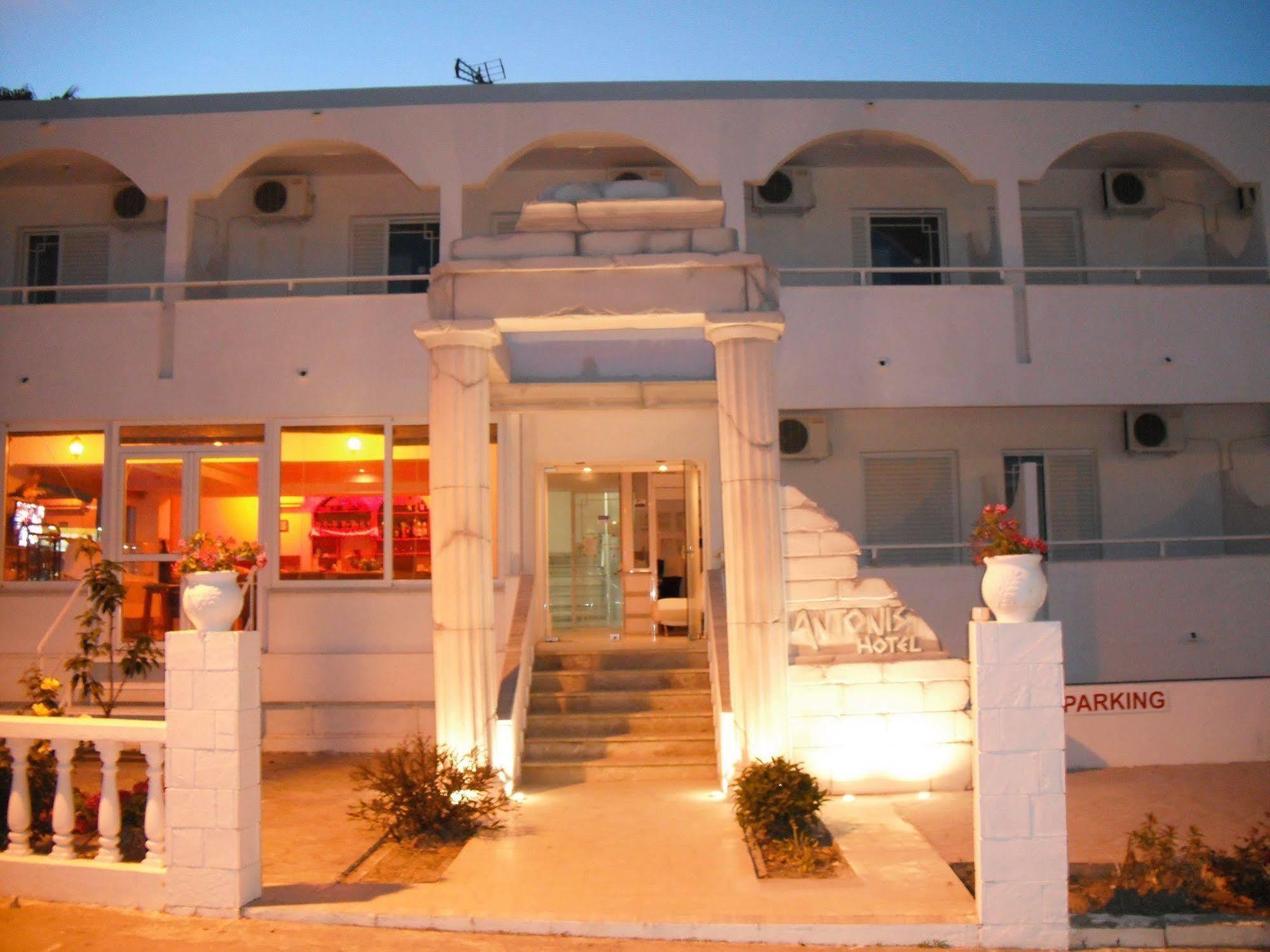 Antonis Hotel Kéfalos Eksteriør bilde
